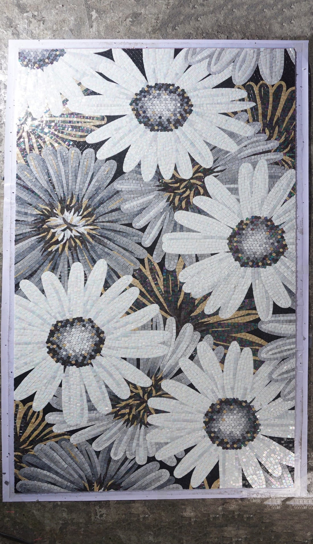 Artistic Mosaic - Giant Flowers - Perennials White