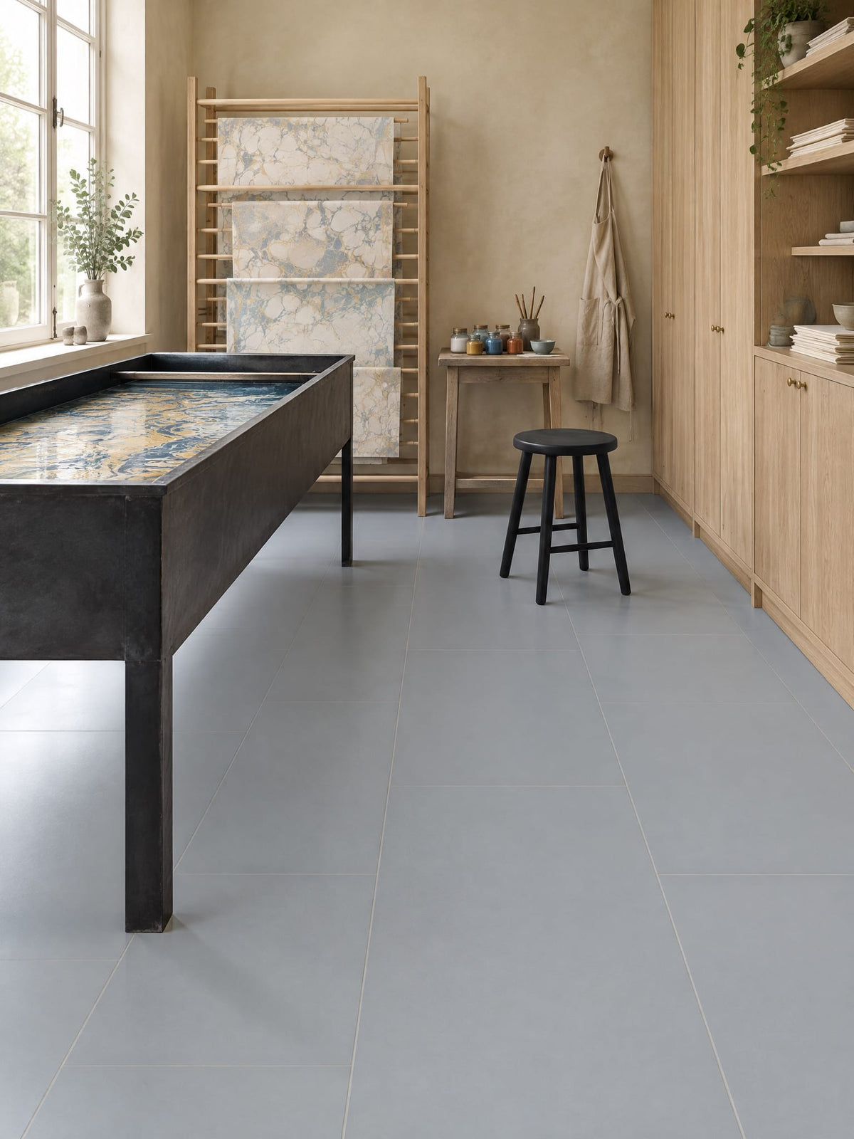 Georgian Grey tile in a paper marbling room