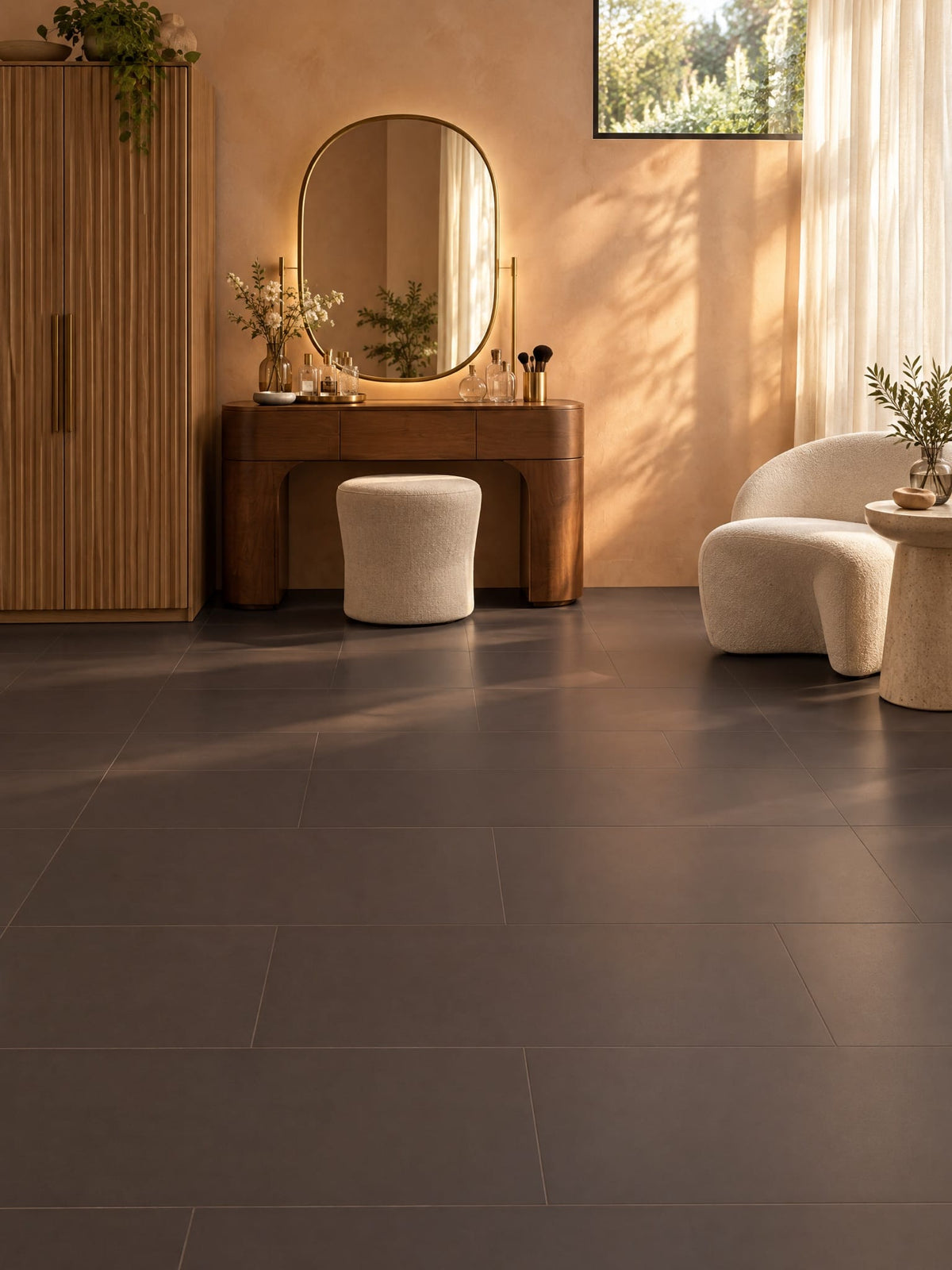 Kaffee tile in a personal beauty room